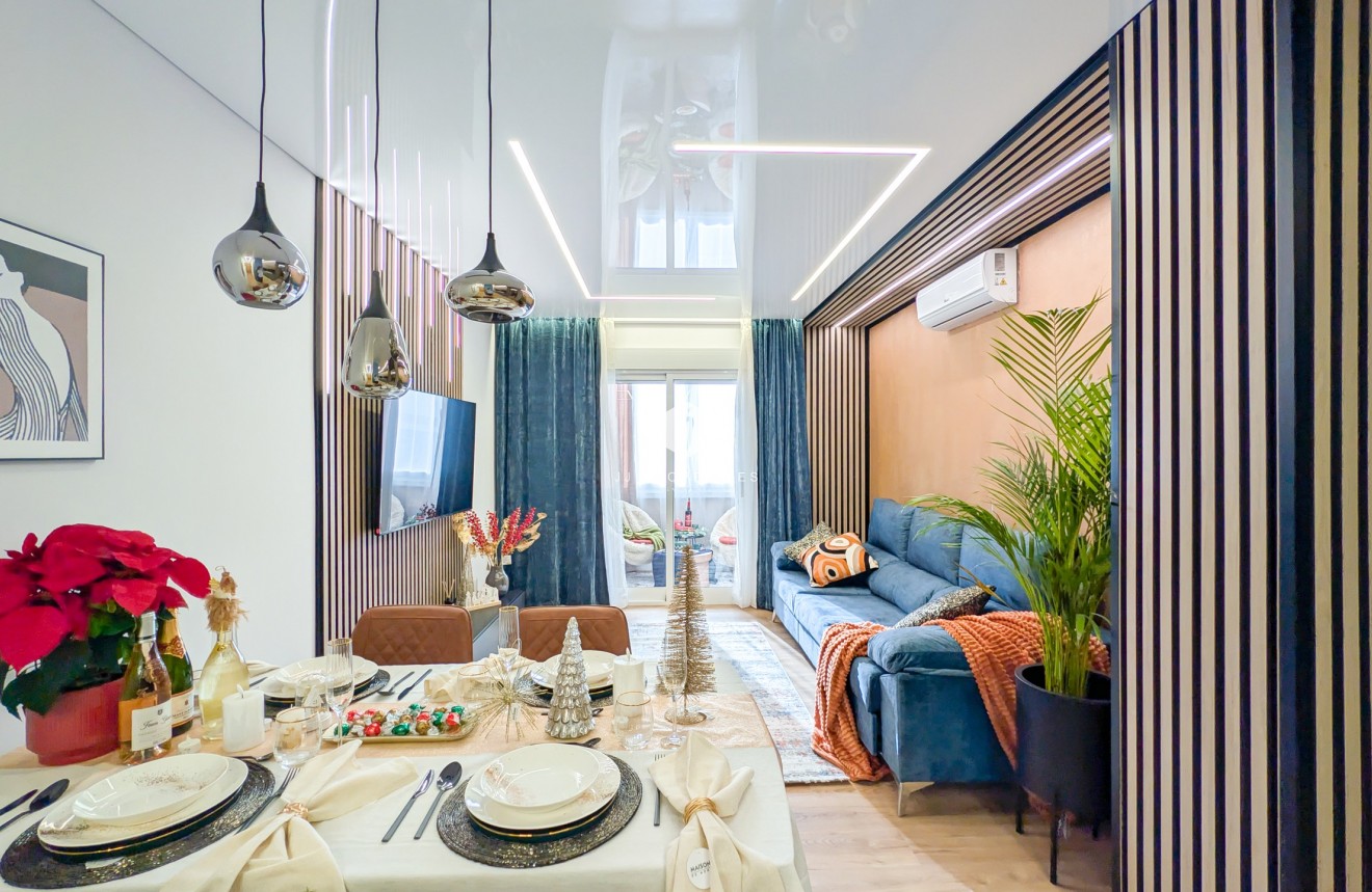 Resale - Apartment / flat -
Torrevieja - Costa Blanca