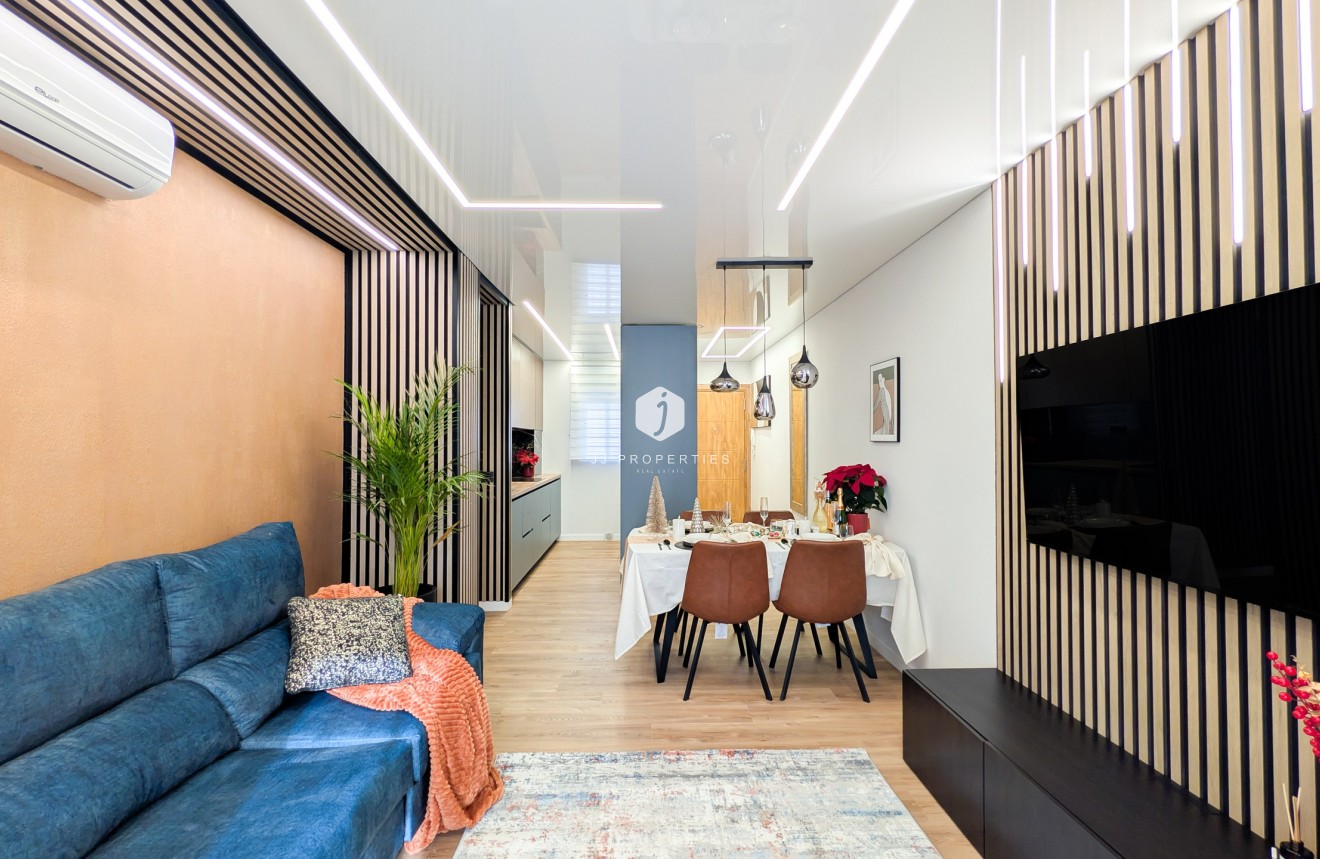 Resale - Apartment / flat -
Torrevieja - Costa Blanca