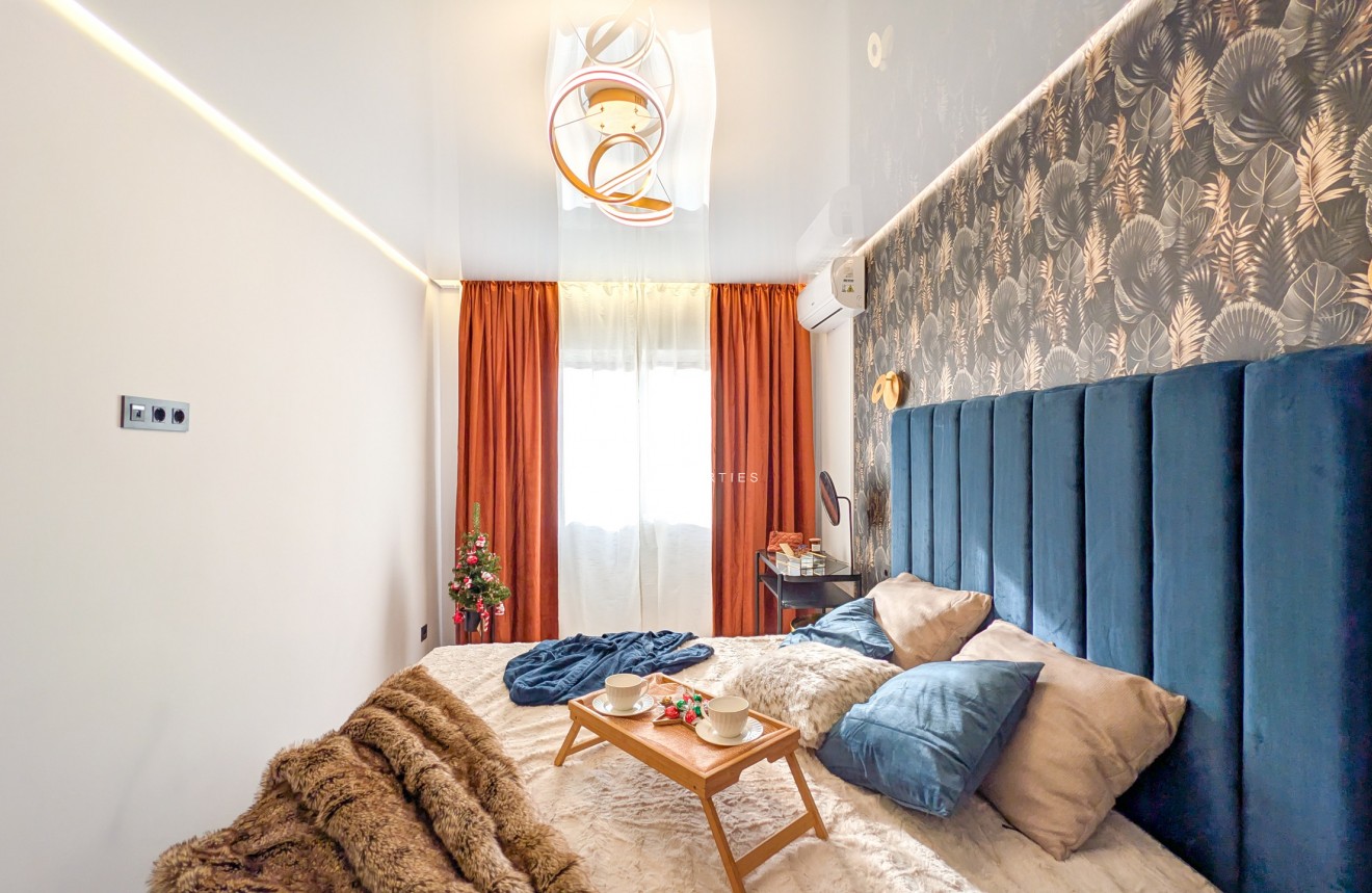 Resale - Apartment / flat -
Torrevieja - Costa Blanca