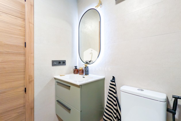 Resale - Apartment / flat -
Torrevieja - Costa Blanca