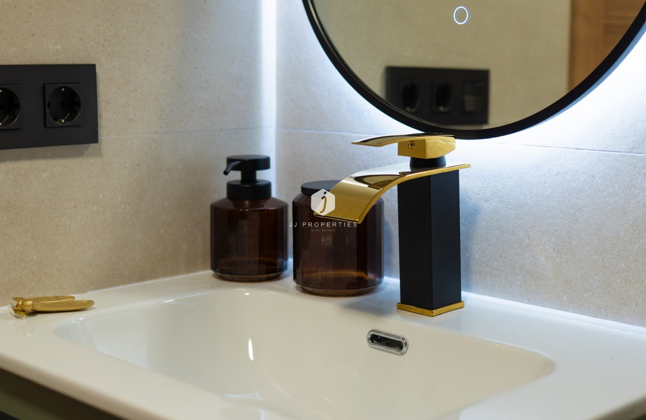 Resale - Apartment / flat -
Torrevieja - Costa Blanca