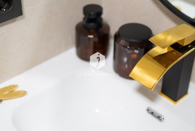 Resale - Apartment / flat -
Torrevieja - Costa Blanca