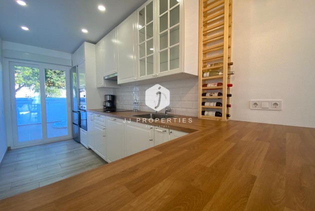 Resale - Chalet -
Torrevieja - Costa Blanca