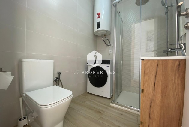 Resale - Chalet -
Torrevieja - Costa Blanca