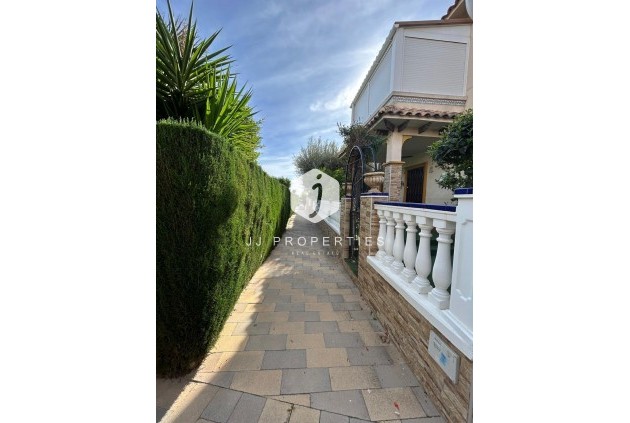 Z drugiej ręki - Dupleks -
Orihuela Costa - Punta Prima