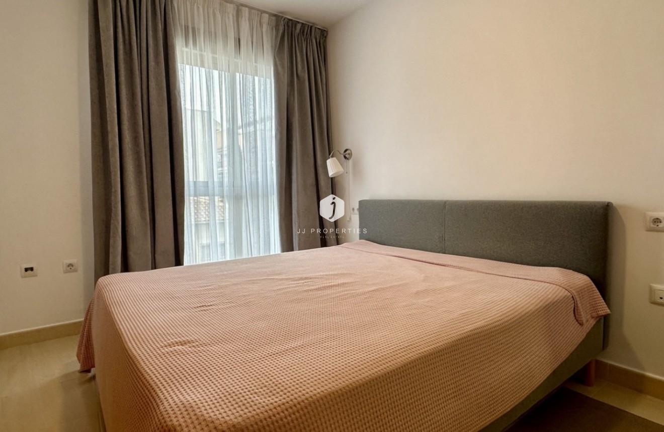 Aus zweiter Hand - Wohnung -
San Miguel de Salinas - Inland