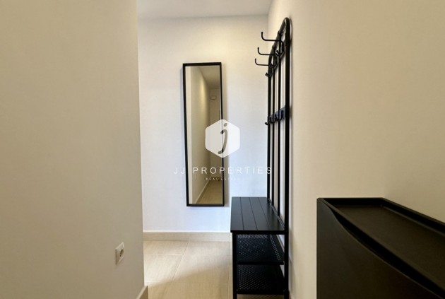 Aus zweiter Hand - Wohnung -
San Miguel de Salinas - Inland