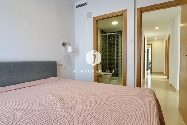 Aus zweiter Hand - Wohnung -
San Miguel de Salinas - Inland