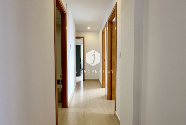 Aus zweiter Hand - Wohnung -
San Miguel de Salinas - Inland