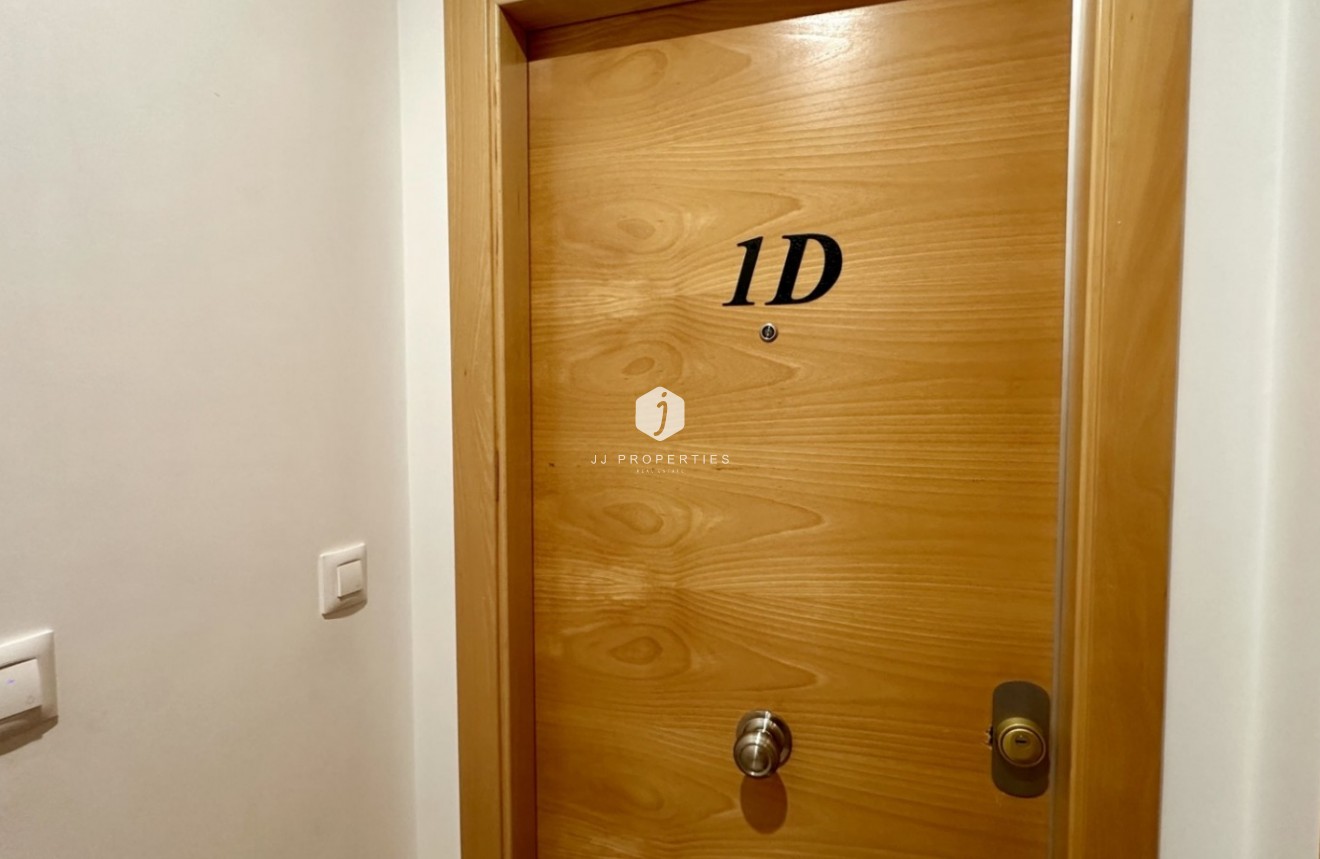 Aus zweiter Hand - Wohnung -
San Miguel de Salinas - Inland