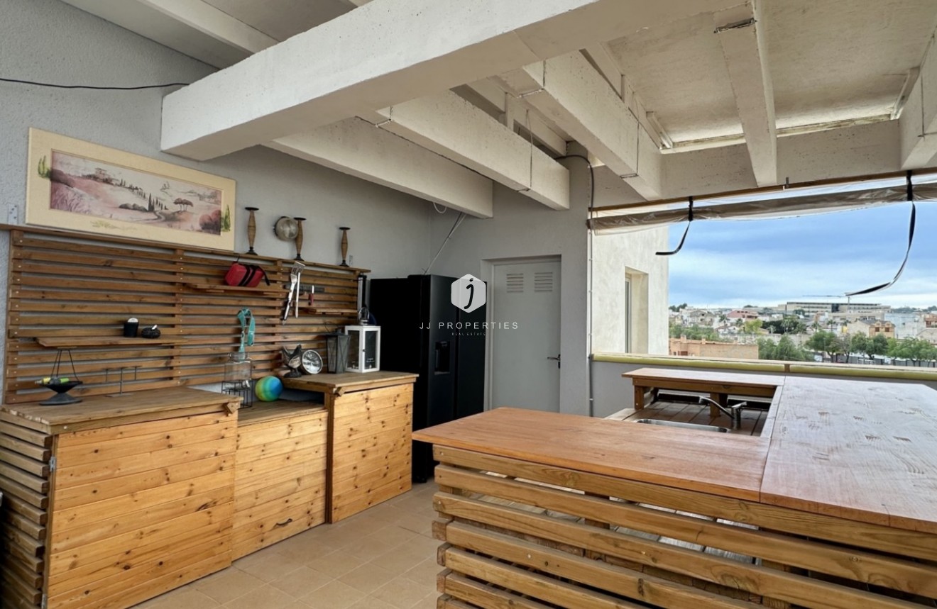 Aus zweiter Hand - Wohnung -
San Miguel de Salinas - Inland