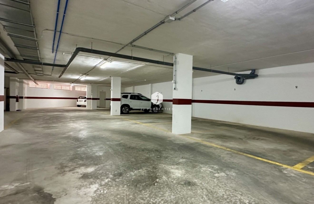 Aus zweiter Hand - Wohnung -
San Miguel de Salinas - Inland