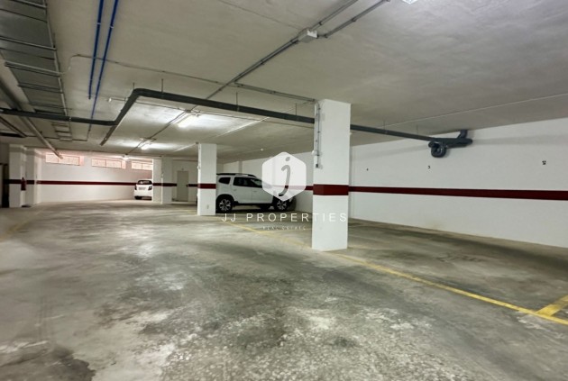 Aus zweiter Hand - Wohnung -
San Miguel de Salinas - Inland