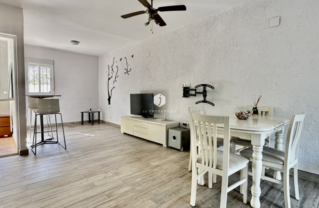 Resale - Chalet -
Guardamar del Segura - Costa Blanca