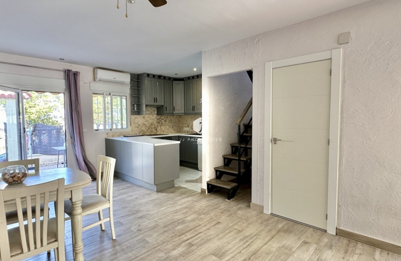 Resale - Chalet -
Guardamar del Segura - Costa Blanca