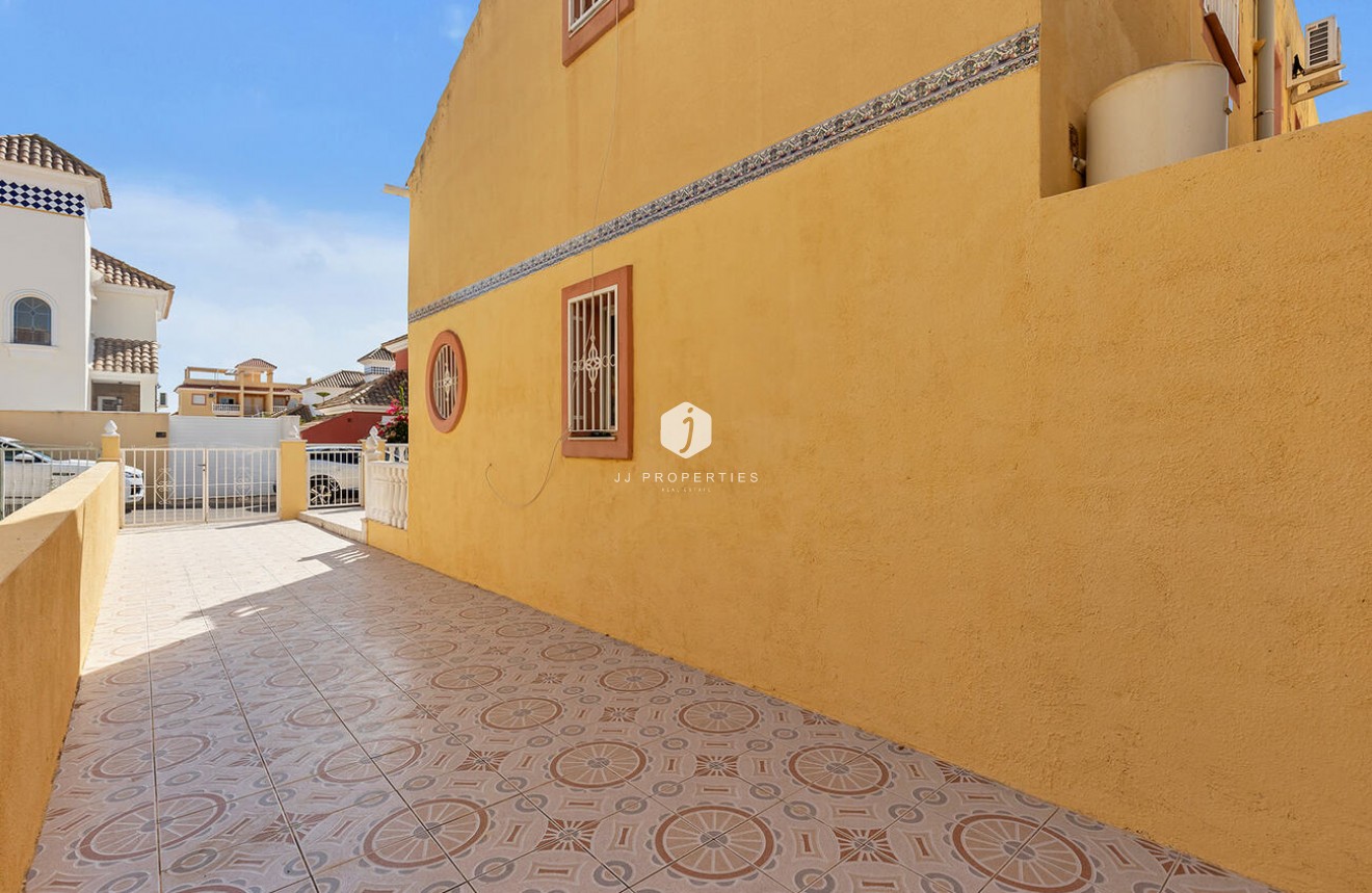 Aus zweiter Hand - Stadthaus -
Orihuela Costa - Costa Blanca