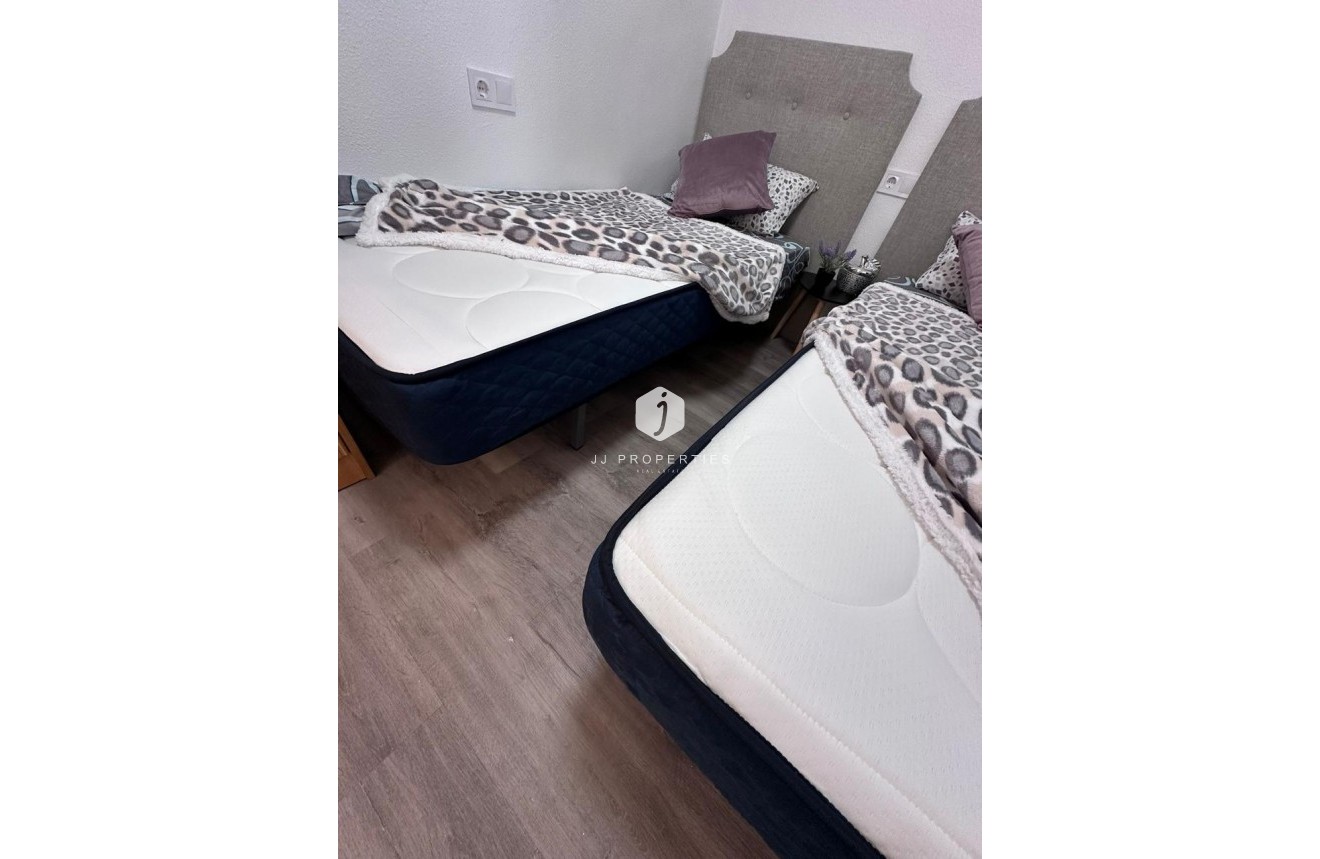 Aus zweiter Hand - Wohnung -
Torrevieja - Centro - Muelle Pesquero