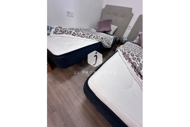 Aus zweiter Hand - Wohnung -
Torrevieja - Centro - Muelle Pesquero