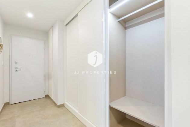 Resale - Apartment / flat -
Torrevieja - Playa del Cura