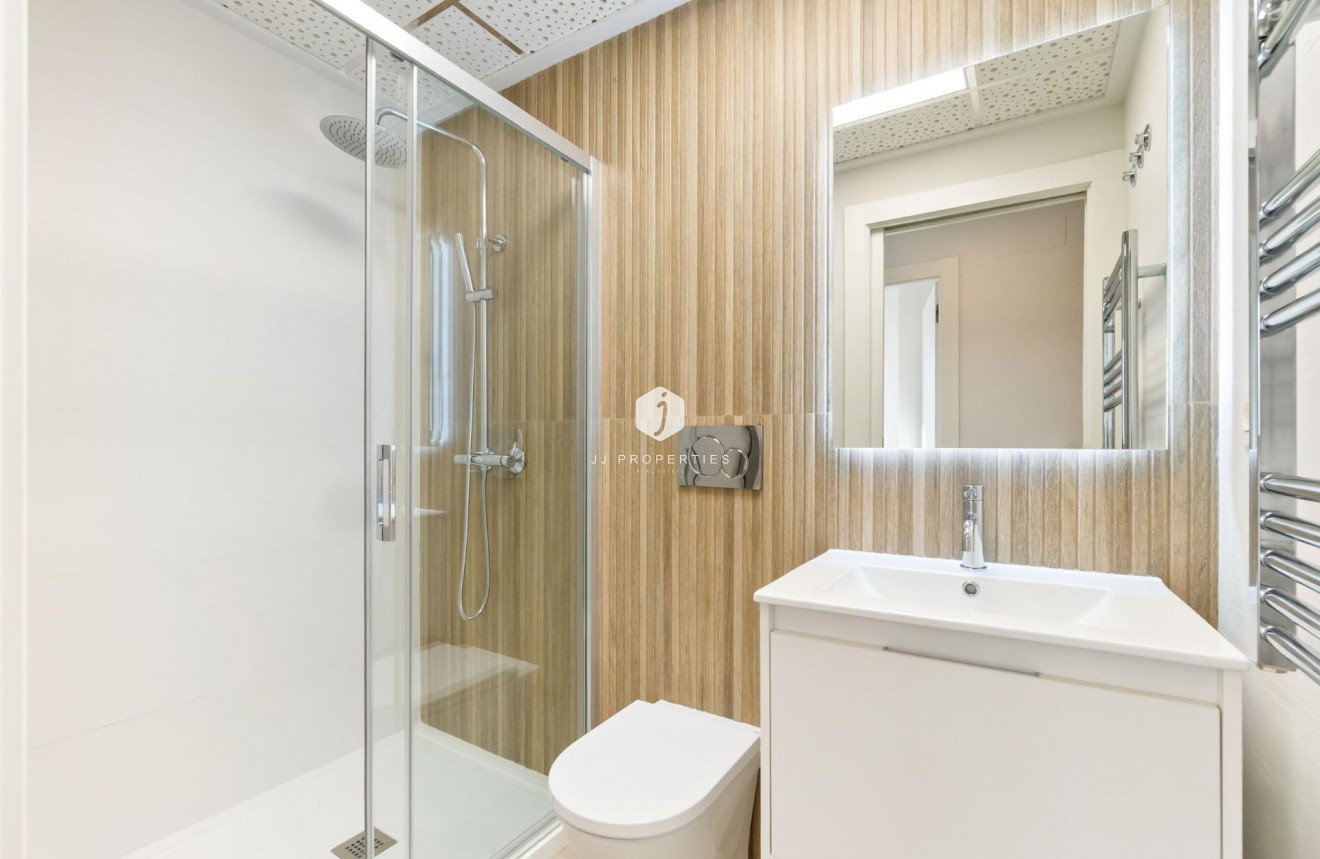 Resale - Apartment / flat -
Torrevieja - Playa del Cura