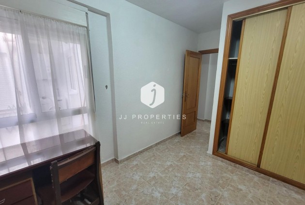 Aus zweiter Hand - Penthouse -
Torrevieja - Playa de los Locos