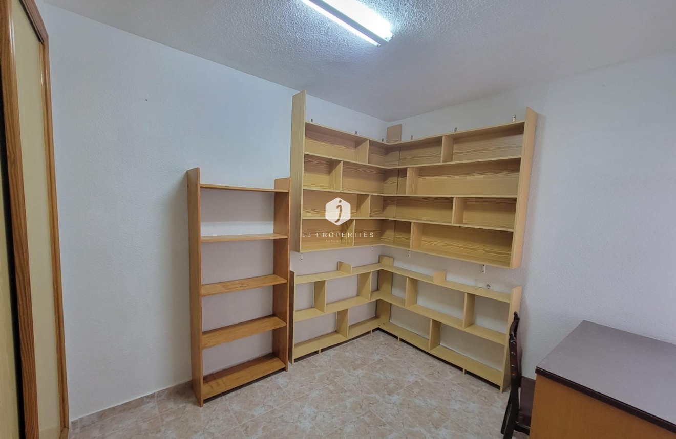 Aus zweiter Hand - Penthouse -
Torrevieja - Playa de los Locos