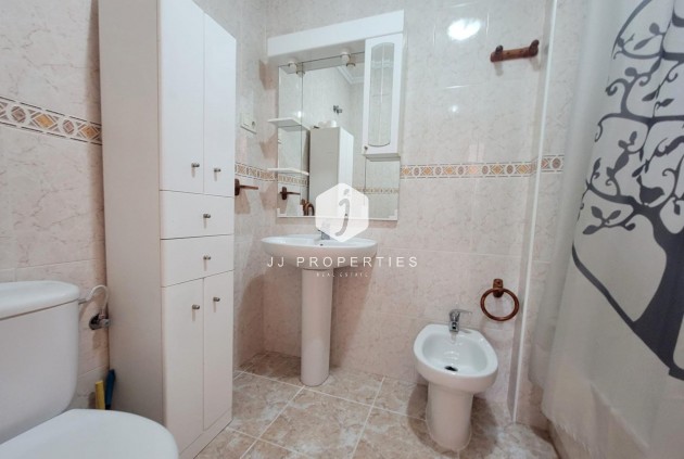 Aus zweiter Hand - Penthouse -
Torrevieja - Playa de los Locos