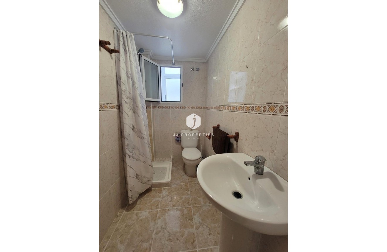 Aus zweiter Hand - Penthouse -
Torrevieja - Playa de los Locos