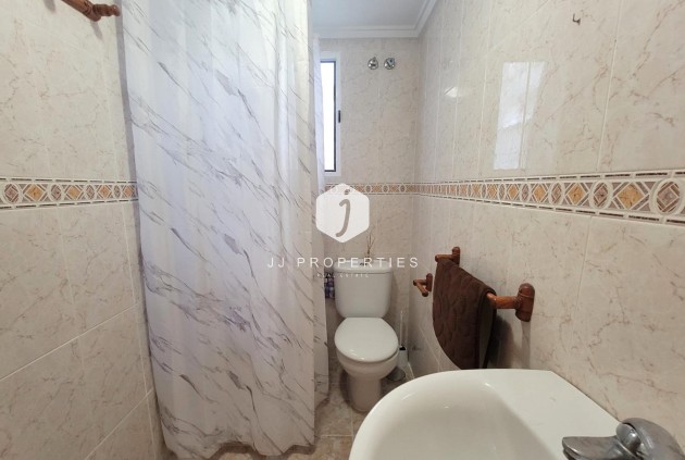 Aus zweiter Hand - Penthouse -
Torrevieja - Playa de los Locos