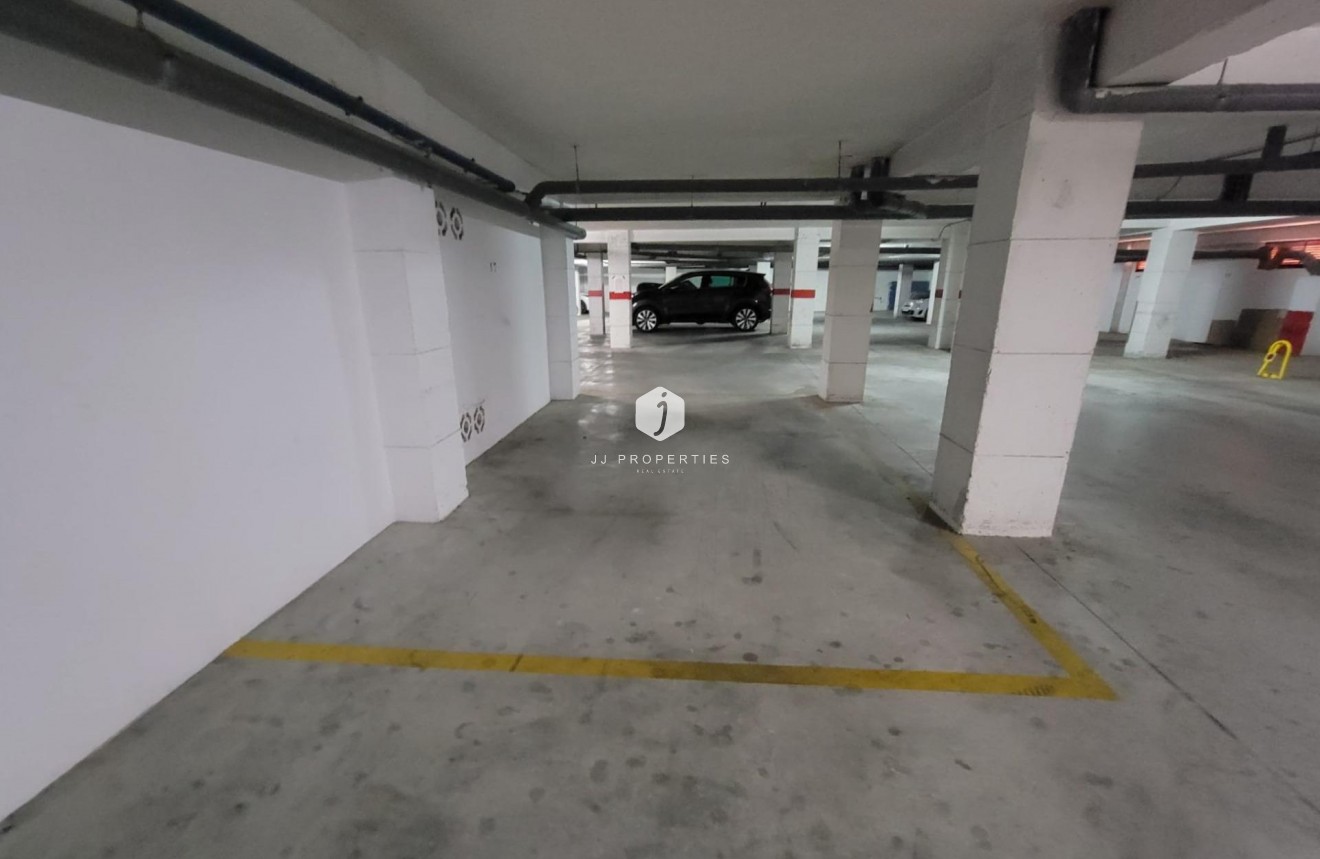 Aus zweiter Hand - Penthouse -
Torrevieja - Playa de los Locos