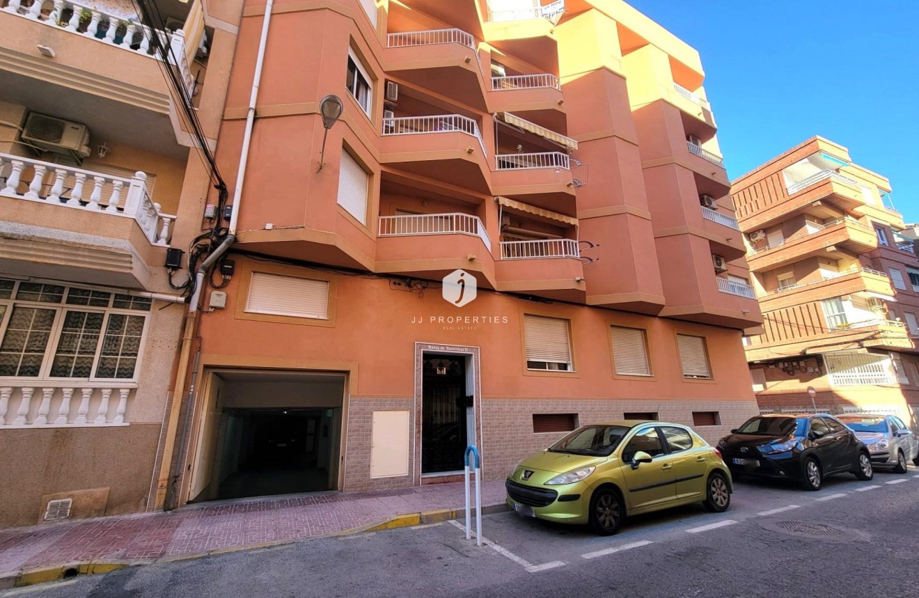 Aus zweiter Hand - Penthouse -
Torrevieja - Playa de los Locos
