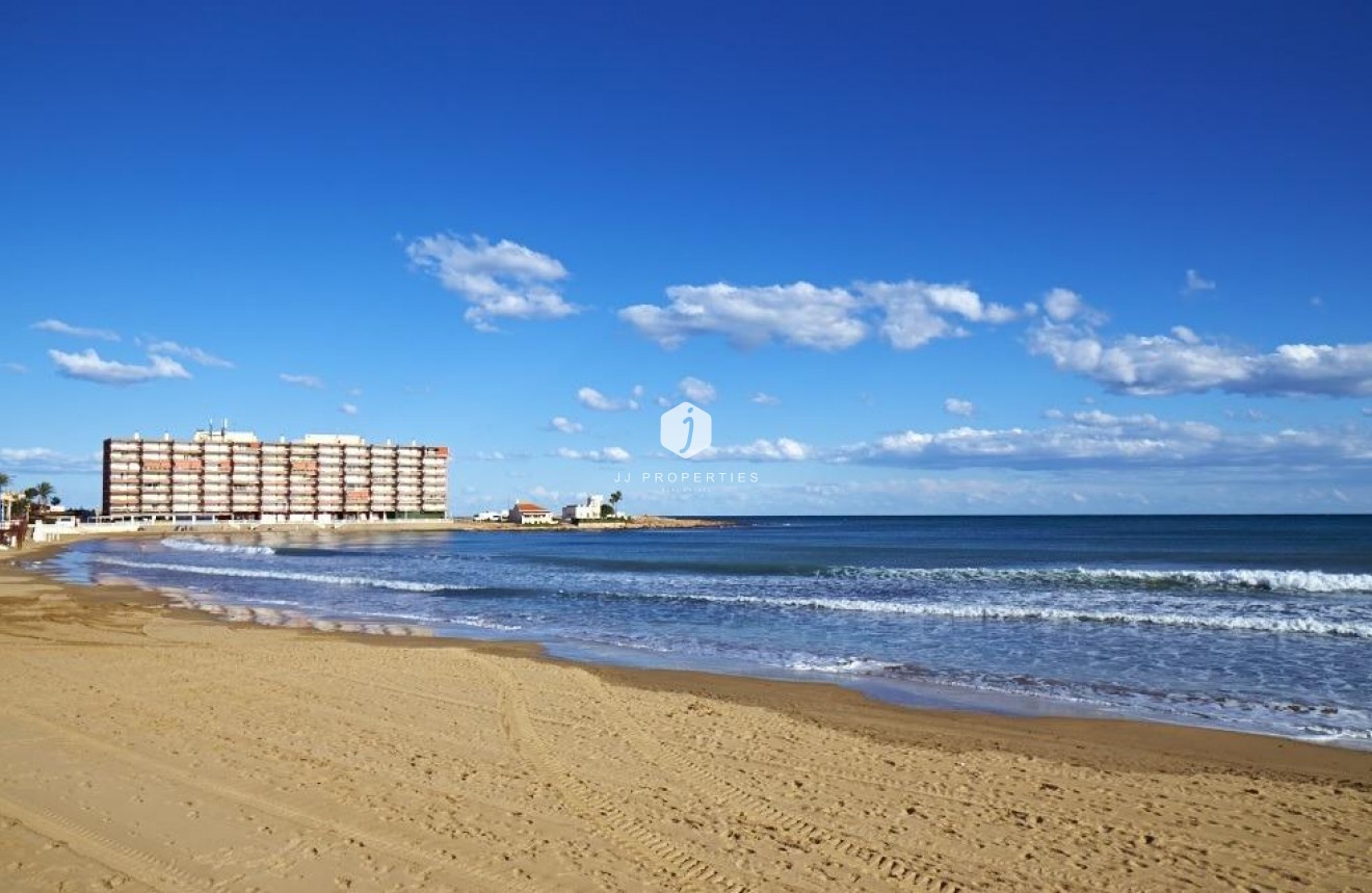 Aus zweiter Hand - Penthouse -
Torrevieja - Playa de los Locos