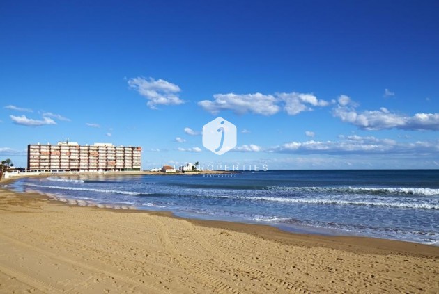 Aus zweiter Hand - Penthouse -
Torrevieja - Playa de los Locos