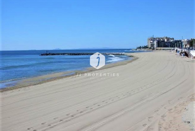 Aus zweiter Hand - Penthouse -
Torrevieja - Playa de los Locos