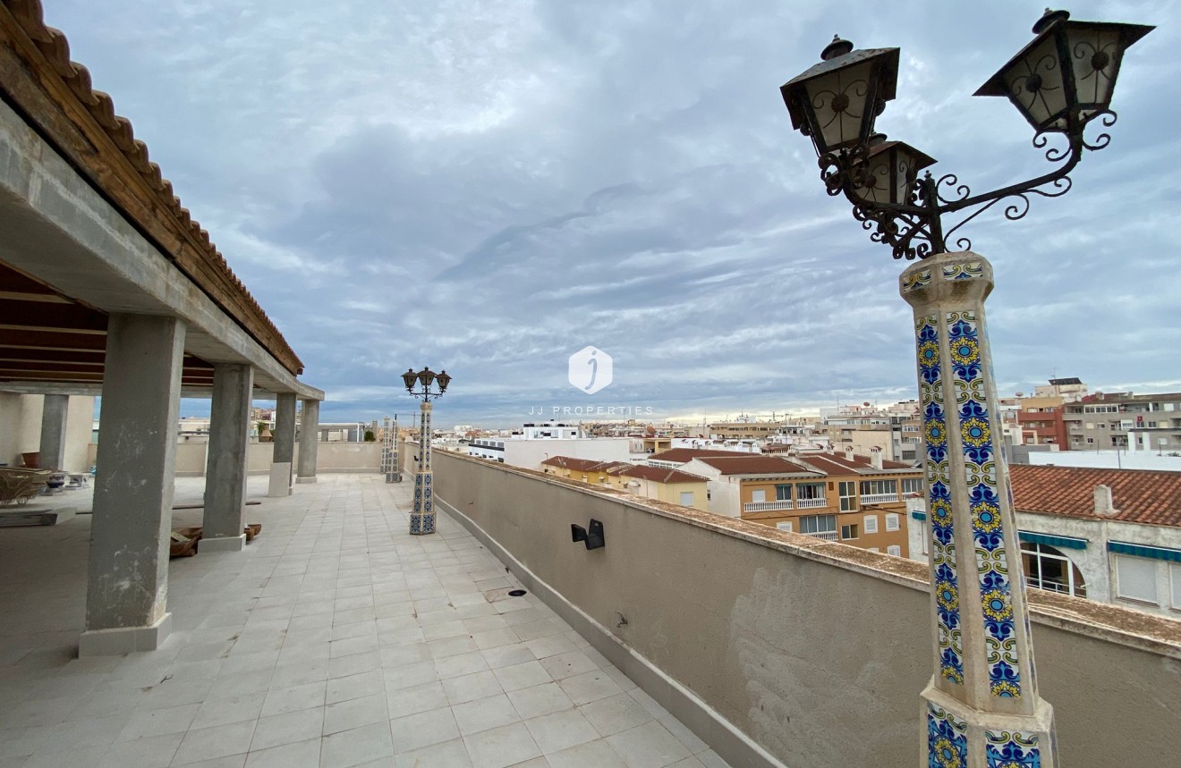 Aus zweiter Hand - Penthouse -
Torrevieja - Costa Blanca