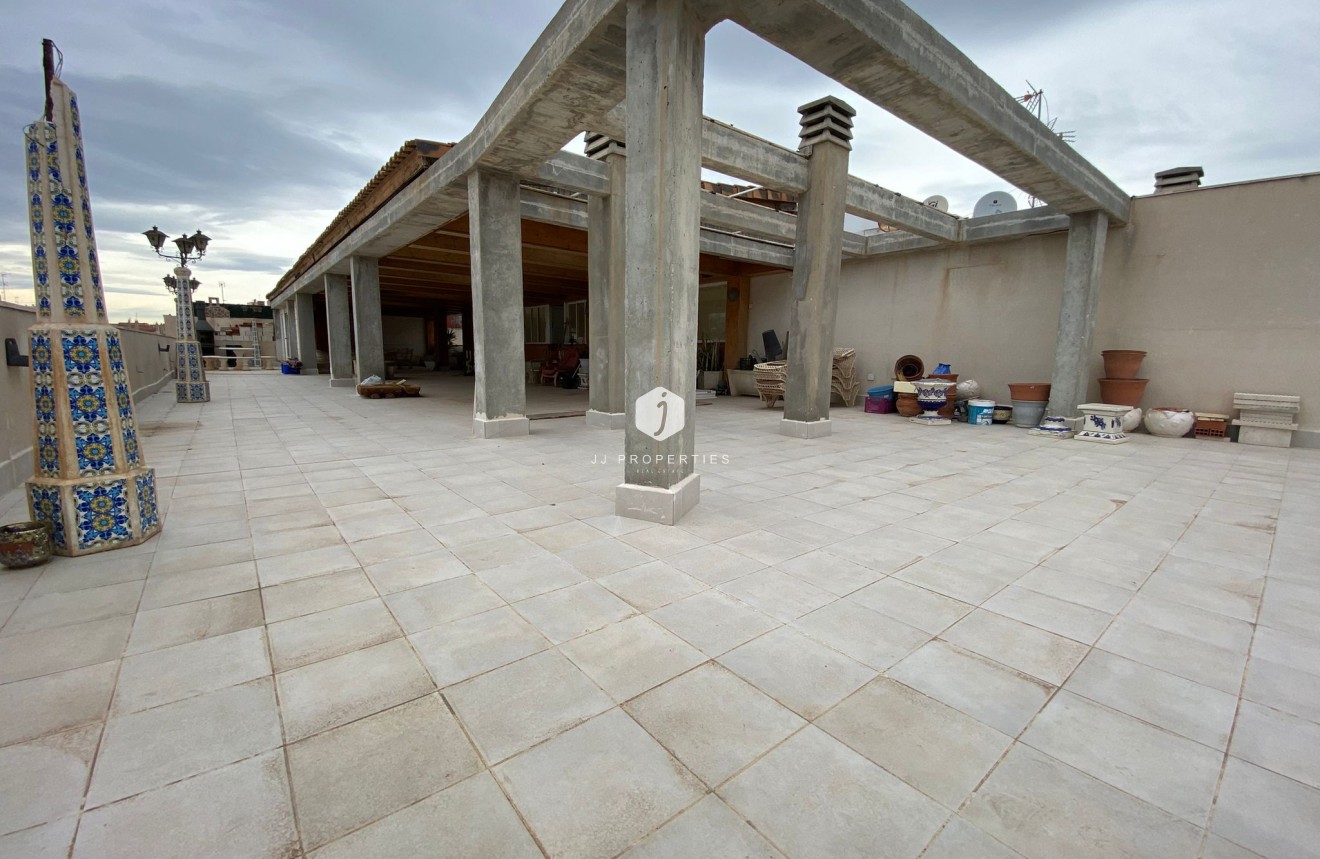 Aus zweiter Hand - Penthouse -
Torrevieja - Costa Blanca