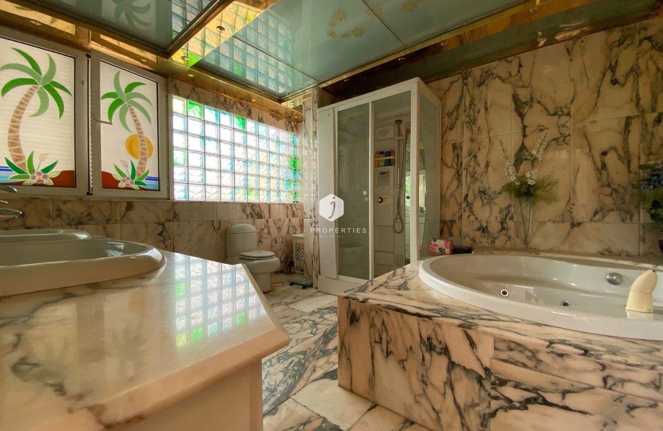 Aus zweiter Hand - Penthouse -
Torrevieja - Costa Blanca