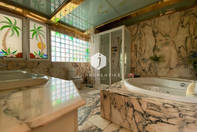 Aus zweiter Hand - Penthouse -
Torrevieja - Costa Blanca