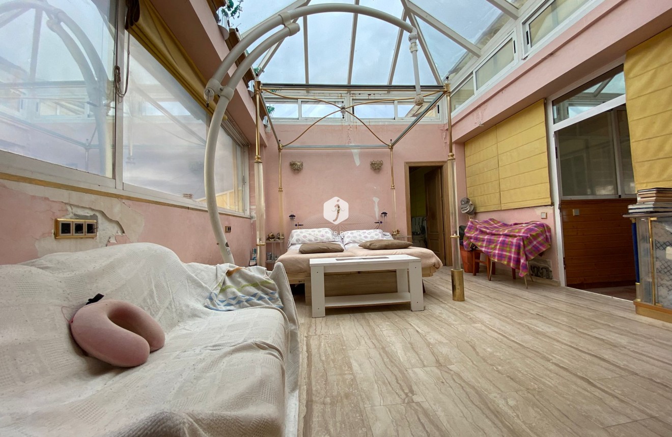 Aus zweiter Hand - Penthouse -
Torrevieja - Costa Blanca