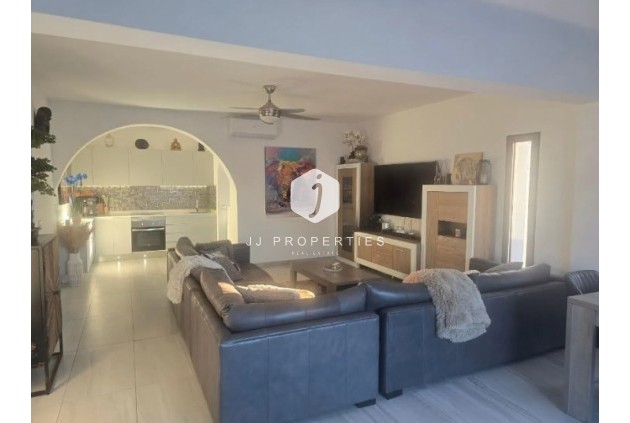 Aus zweiter Hand - Villa -
Rojales - Inland