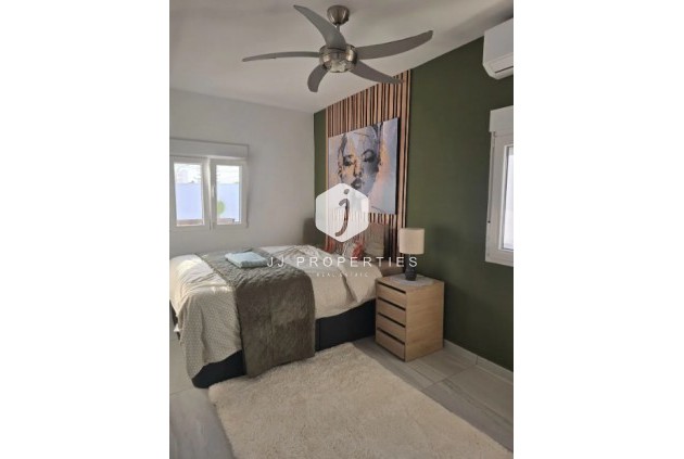 Aus zweiter Hand - Villa -
Rojales - Inland