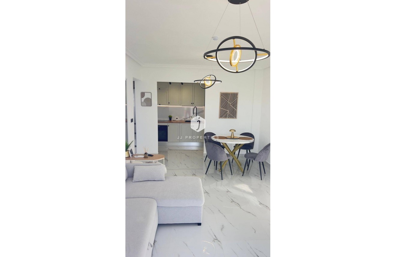 Aus zweiter Hand - Penthouse -
Orihuela Costa - La Zenia