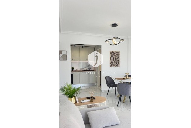 Aus zweiter Hand - Penthouse -
Orihuela Costa - La Zenia