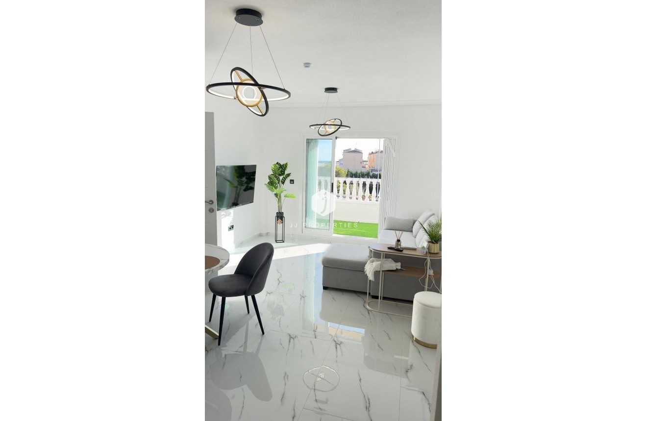 Aus zweiter Hand - Penthouse -
Orihuela Costa - La Zenia