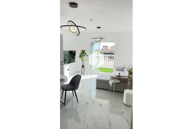 Aus zweiter Hand - Penthouse -
Orihuela Costa - La Zenia