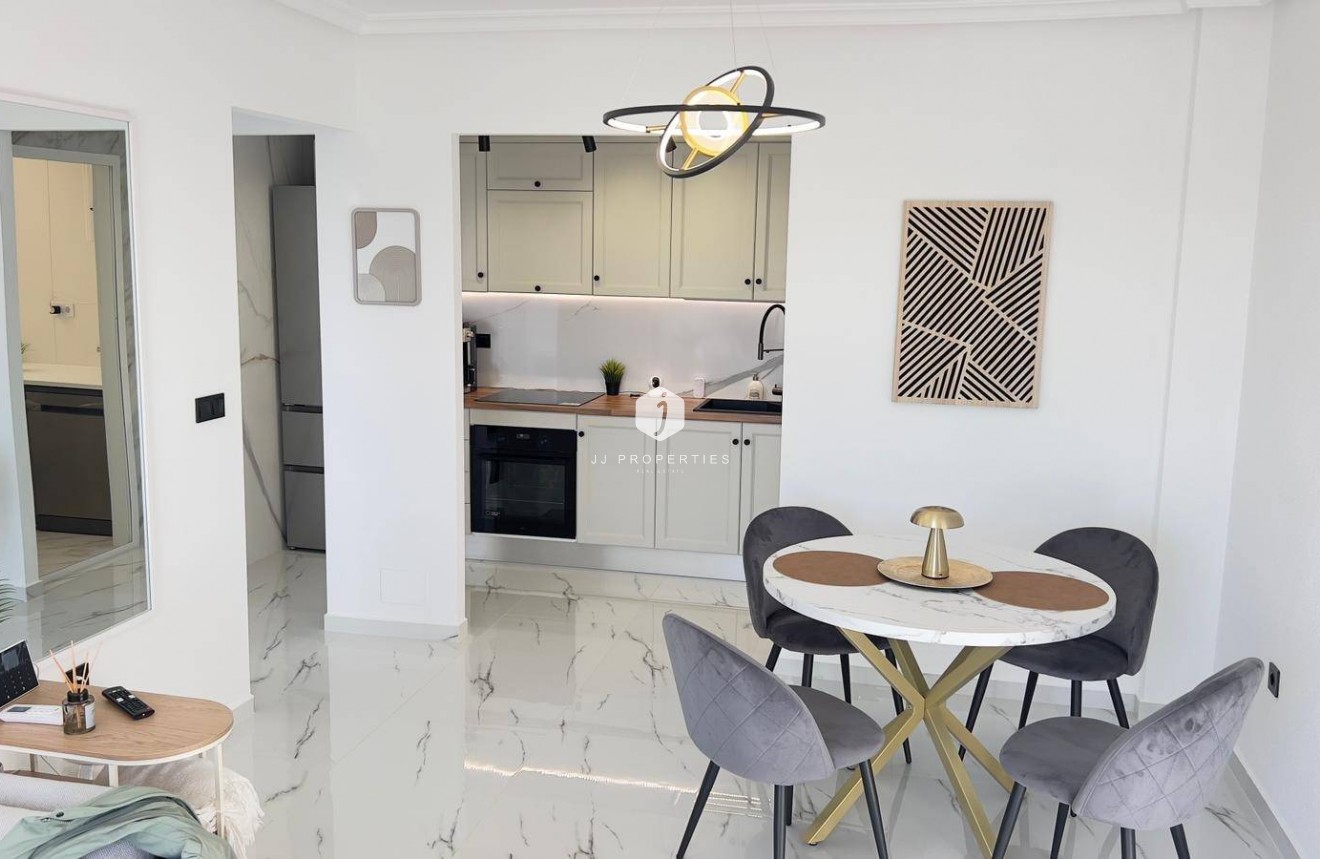 Aus zweiter Hand - Penthouse -
Orihuela Costa - La Zenia