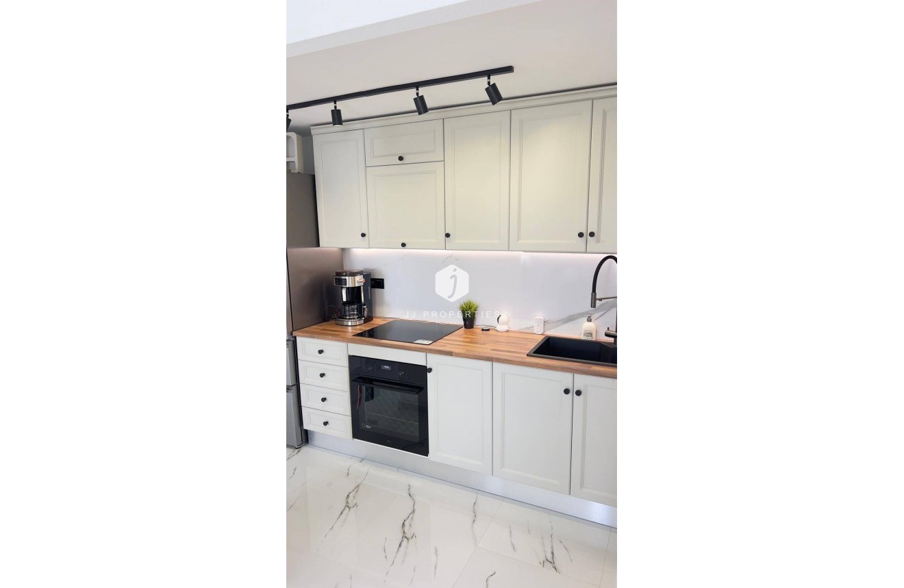 Aus zweiter Hand - Penthouse -
Orihuela Costa - La Zenia