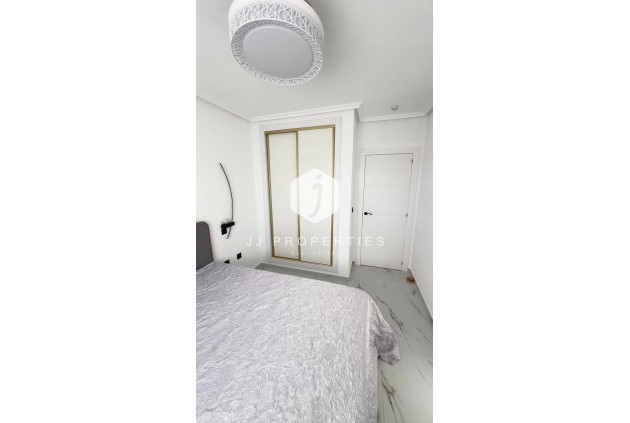 Aus zweiter Hand - Penthouse -
Orihuela Costa - La Zenia