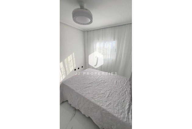 Aus zweiter Hand - Penthouse -
Orihuela Costa - La Zenia