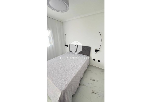 Aus zweiter Hand - Penthouse -
Orihuela Costa - La Zenia